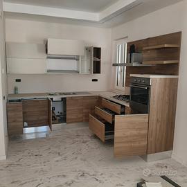 Cucina angolare moderna NUOVA, mai usata