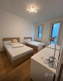 Appartamento/posto letto per RAGAZZA