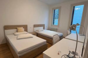 Appartamento/posto letto per RAGAZZA