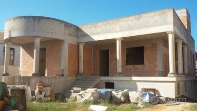 Villa al rustico da completare a Lizzano