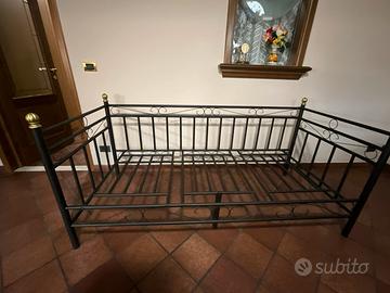 Letto singolo in ferro