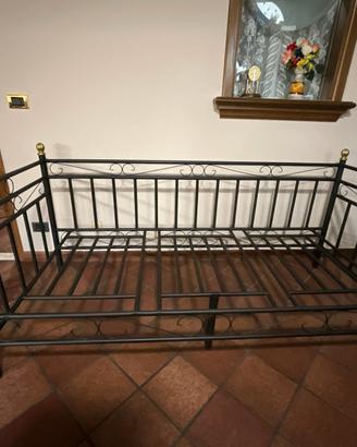 Letto singolo in ferro