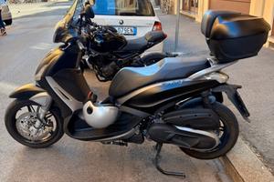 Piaggio Beverly 350