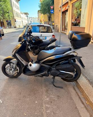 Piaggio Beverly 350
