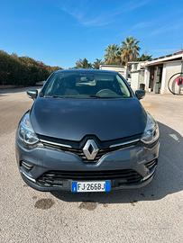 Renault Clio 1.2 75 cv