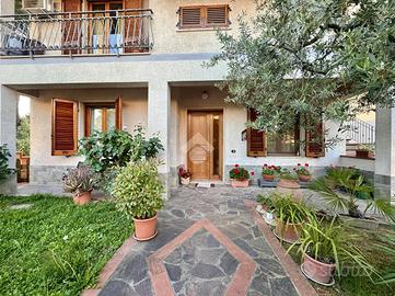 PORZIONE DI BIFAMILIARE A QUARRATA