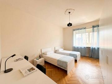 Stanza in appartamento di 85 m² a Torino