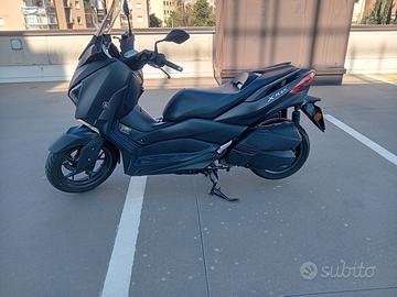 Yamaha X-Max 300