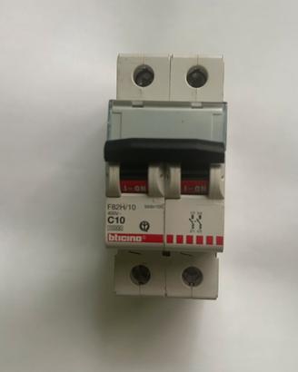 Interruttore magnetotermico bipolare BTicino C10