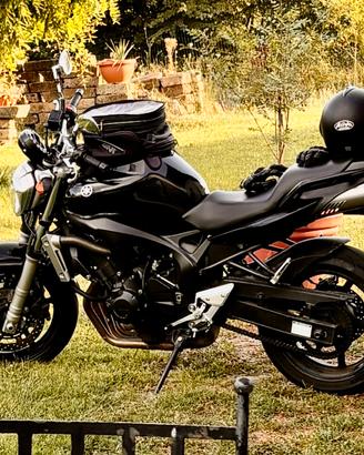 Yamaha FZ6
