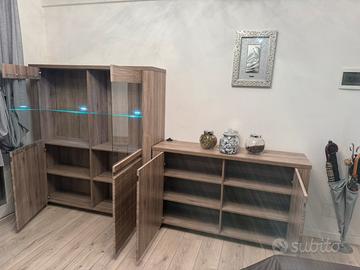 Vetrinetta e credenza