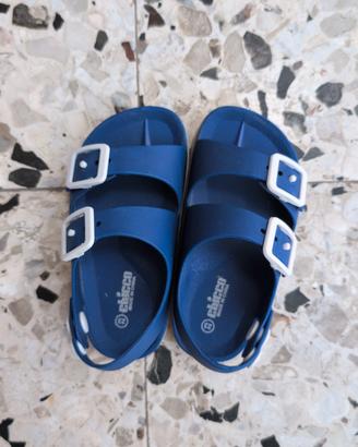 Sandali blu marca Chicco, numero 23