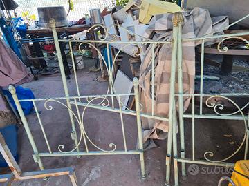 scheletro letto ferro antichizzato verde