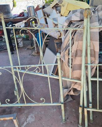 scheletro letto ferro antichizzato verde