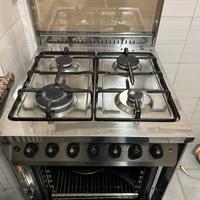 Cucina gas con forno elettrico