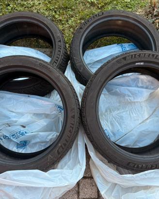 4 Gomme invernali michelin 225/40/R18
