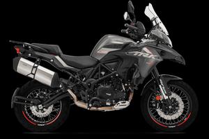 Benelli TRK 502x km zero tris valigie