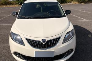 Lancia Ypsilon Platinum Mild Hybrid 2024