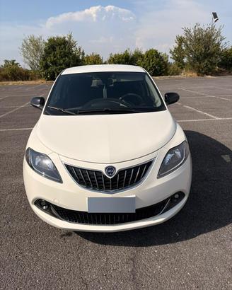 Lancia Ypsilon Platinum Mild Hybrid 2024