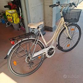 Atala Discovery city bike donna 28" 7v bianca