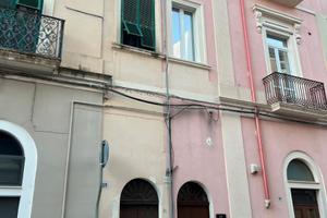 Ampio bivani centro storico con terrazza