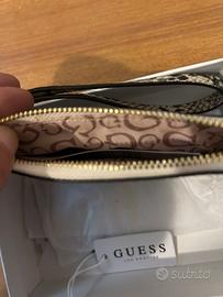 Piccola pelletteria Guess