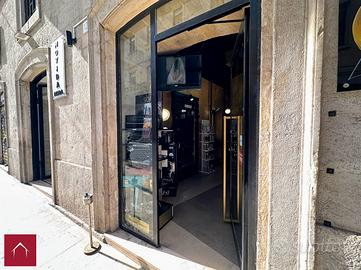 Locale commerciale in Corso Cavour n.12