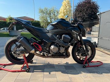 Kawasaki Z800 nera 2013 Z 800