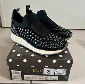 Sneaker Liu Jo nere con borchie