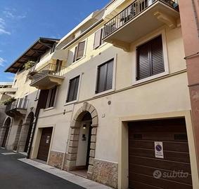 Immobile in asta di 100 m² con 3 locali a Verona