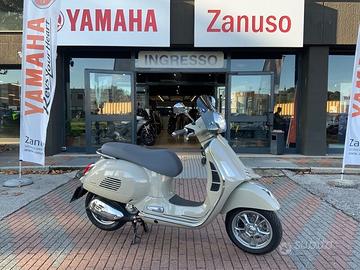 Piaggio Vespa 300 GTS
