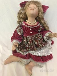 Coppia bambole in ceramica: sorellina e fratellino