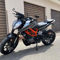Ktm duke 125 grey edition