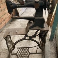 Macchina da cucire anni 50