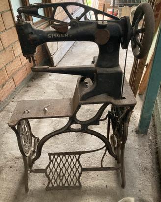 Macchina da cucire anni 50