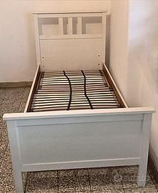 Comò + letto singolo bianchi seminuovi (IKEA) 