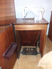 Macchina per cucire Necchi 520