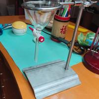 Attrezzatura laboratorio chimica imbuto separatore
