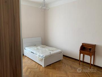 Stanza con balcone privato in zona Dateo