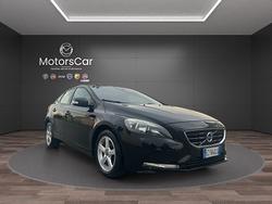 VOLVO V40 D2 1.6 Powershift Momentum