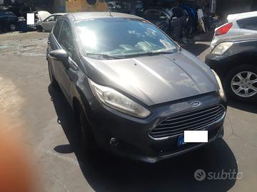 ford fiesta del 2016  per pezzi di ricambio