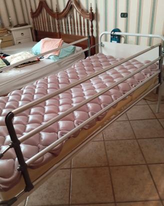 Letto antidecubito,sedia docccia, deambulatore