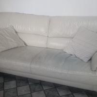 Divano in pelle bianco