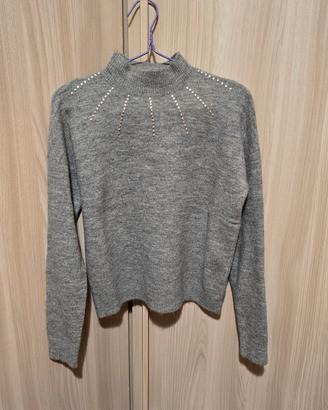 Maglioncino grigio con dettagli luce
