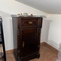 Comodini antiquariato