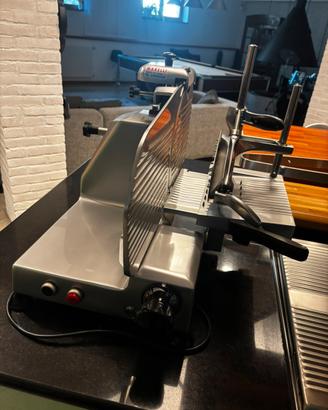 Affettatrice professionale Marelli mod Creta 300