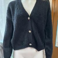 Cardigan con pelo e strass