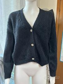 Cardigan con pelo e strass
