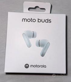Moto buds