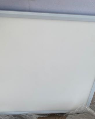Lampada led 60x60 luce calda